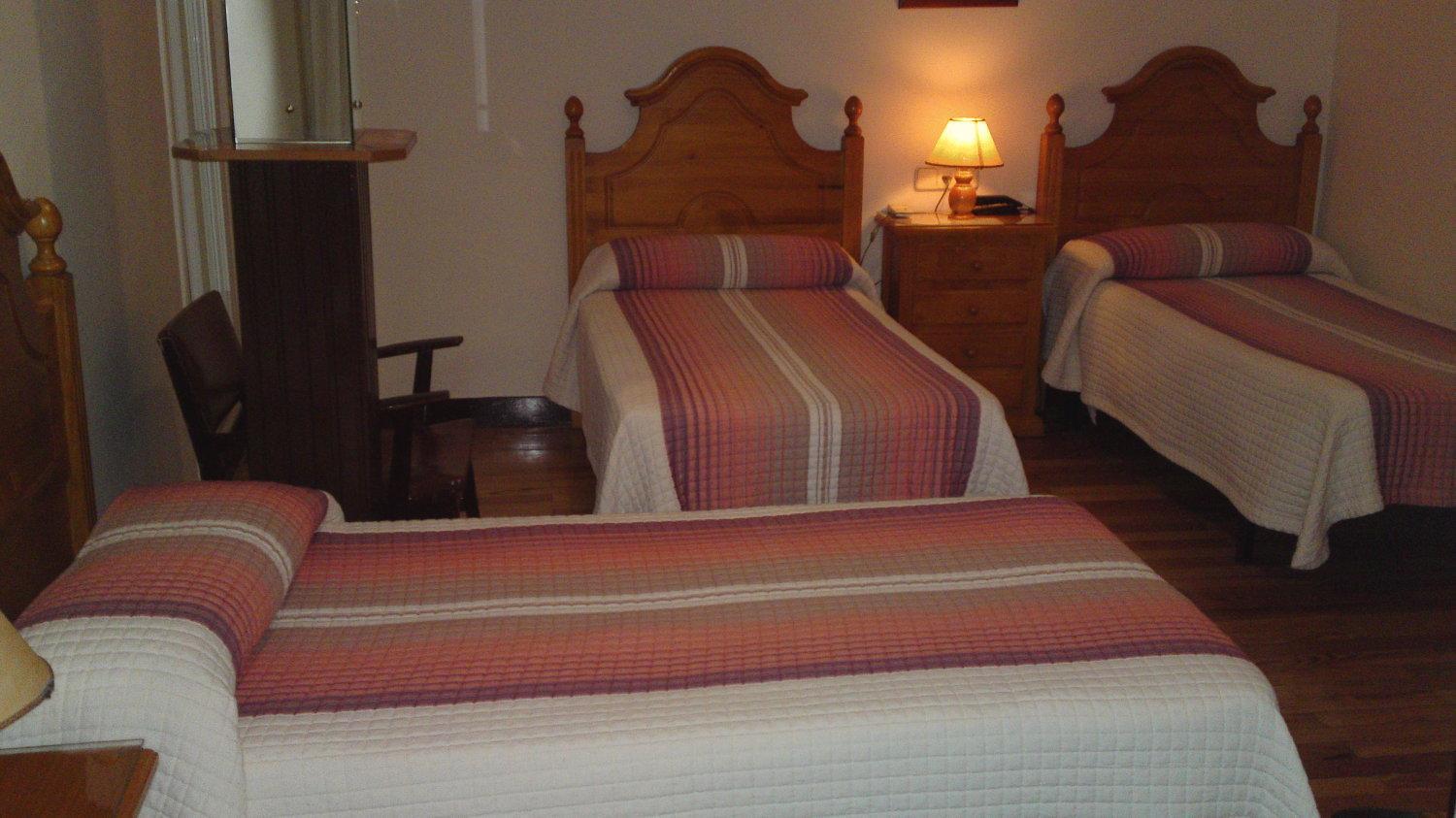 Hostal Maria Cristina Madrid Exterior photo